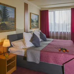 Top Hotel Praha Szálloda